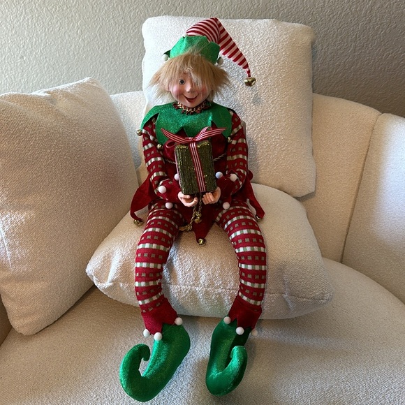 Christmas elf shelf sitter very tall posable jingle bells, pom-poms, red, green - Picture 6 of 9